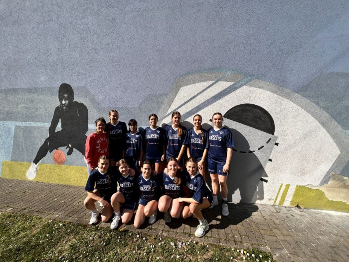 Hoher Sieg bei der Basketball-Stadtschulmeisterschaft der Mädchen Hoher Sieg bei der Basketball-Stadtschulmeisterschaft der Mädchen