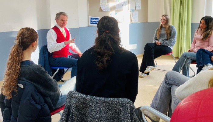 Ein Besuch, der begeistert: Seán Lang aus Cambridge an unserer Schule