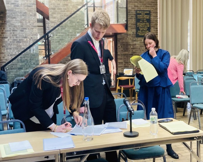 Von der Schulbank nach Cambridge