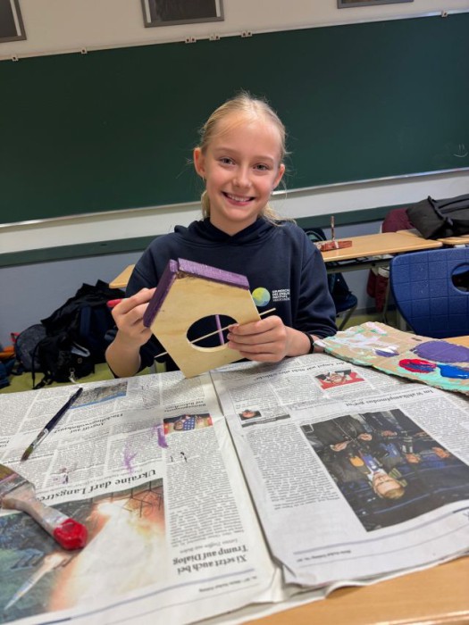 Bau von Futterstationen für Vögel Bau von Futterstationen für Vögel