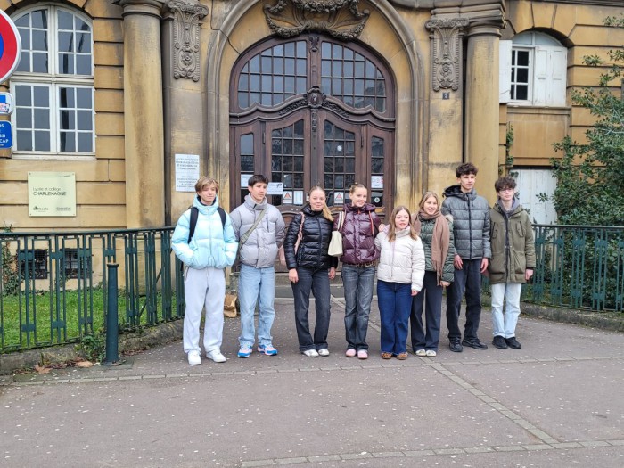 Französisch-Leistungskurs nimmt an Kunstwettbewerb in Frankreich teil