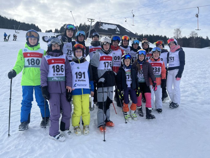 E.I.-Teams erfolgreich bei Ski alpin Wettkämpfen