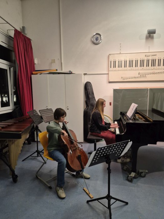 Notenblätter statt fallender Herbstblätter