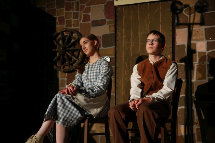 Manchmal hilft das Träumen wirklich  ... zumindest im Hause Müller ... (Josefine Platten, Levs Jankovskis)