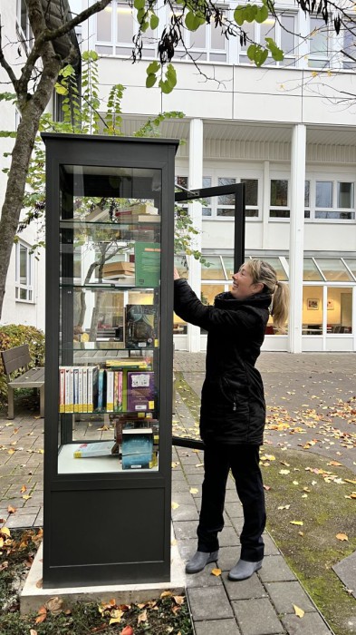 Unsere Büchervitrine