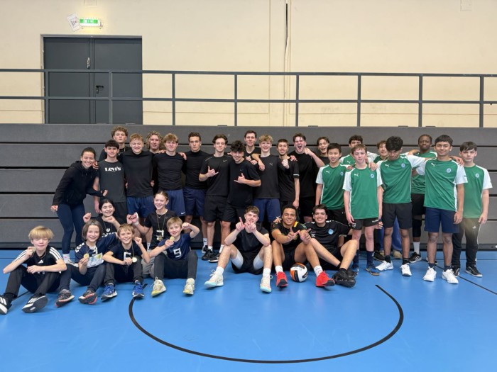 Drei Medaillen bei den Stadtschulmeisterschaften Volleyball Drei Medaillen bei den Stadtschulmeisterschaften Volleyball